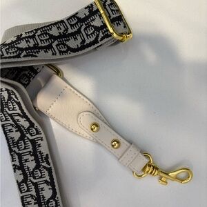 New Crossbody/shoulder Handbag Strap with Gold Hardware